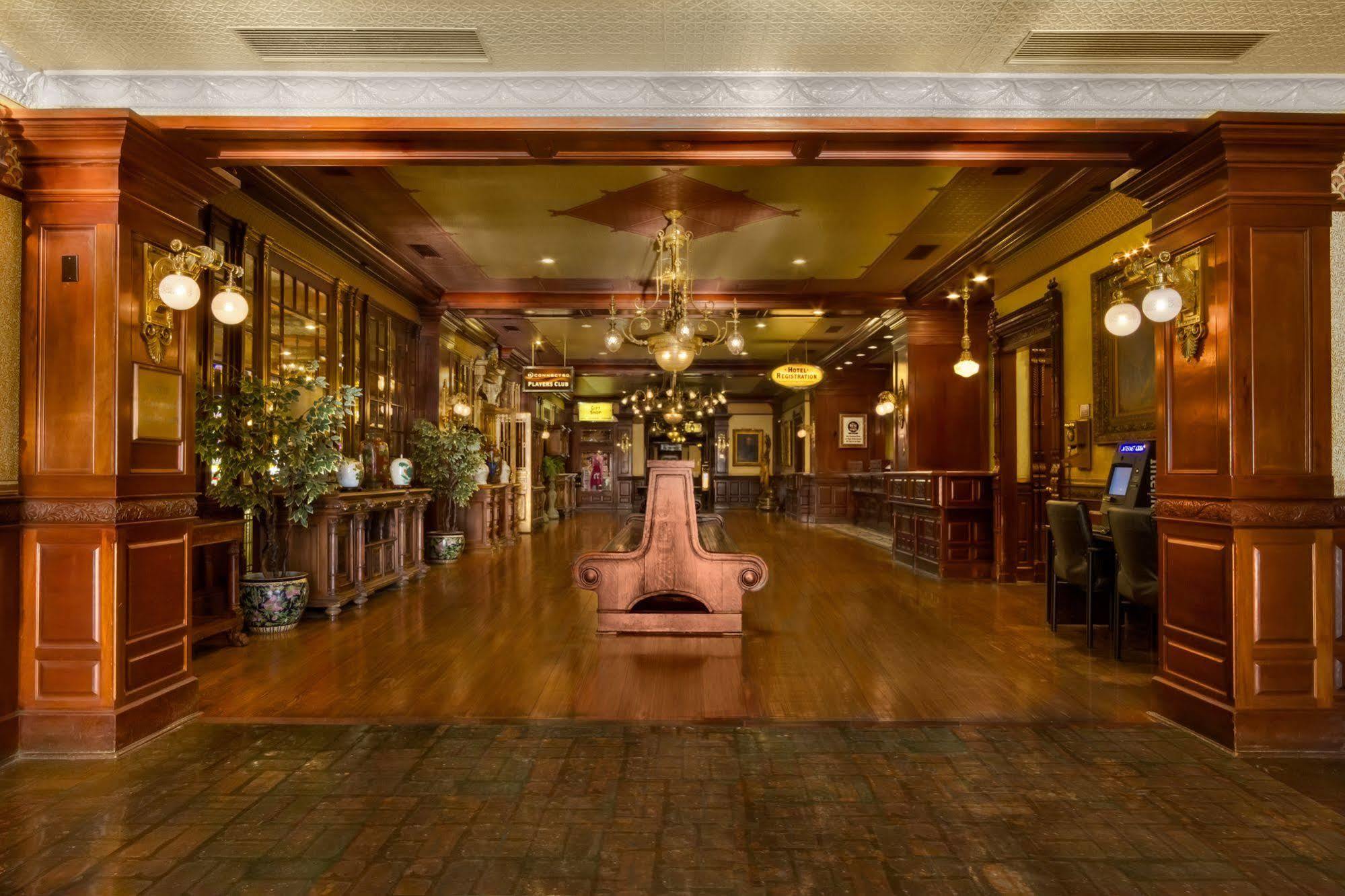 Main Street Station Casino Brewery And Hotel Лас-Вегас Экстерьер фото